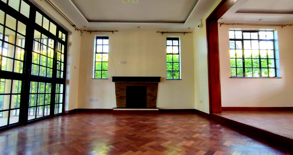 4-Ensuite Townhouse with Fireplace & Pool - Loresho