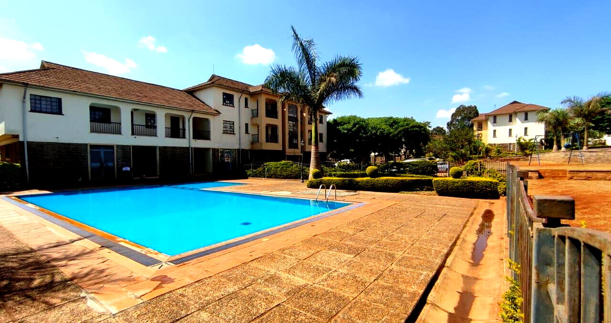 4-Ensuite Townhouse with Fireplace & Pool - Loresho