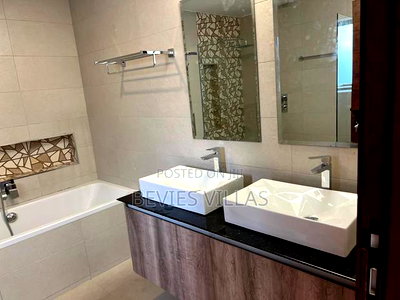 4bdrm Bungalow in Westlands, Kyuna Estate for rent - Image 3