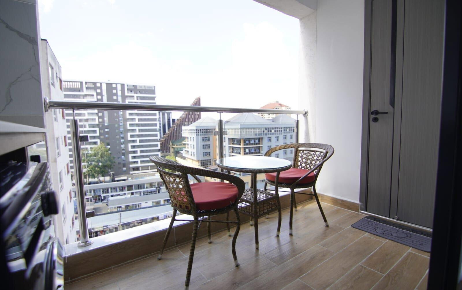 1BR with Custom Finishes & French Windows - Kilimani