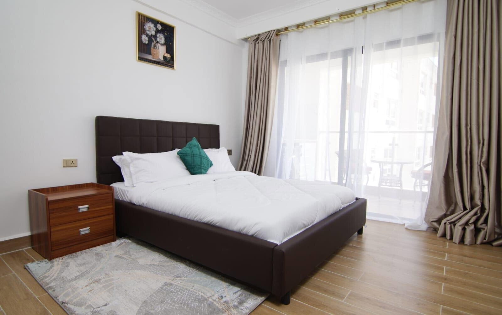 1BR with Custom Finishes & French Windows - Kilimani