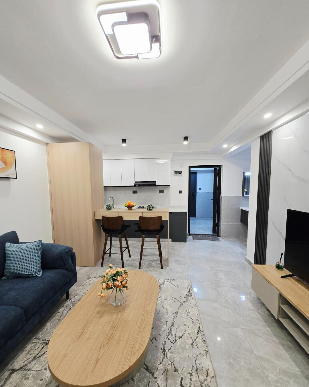 1BR in 20-Floor Tower with Open-Plan Kitchen - Valley Arcade