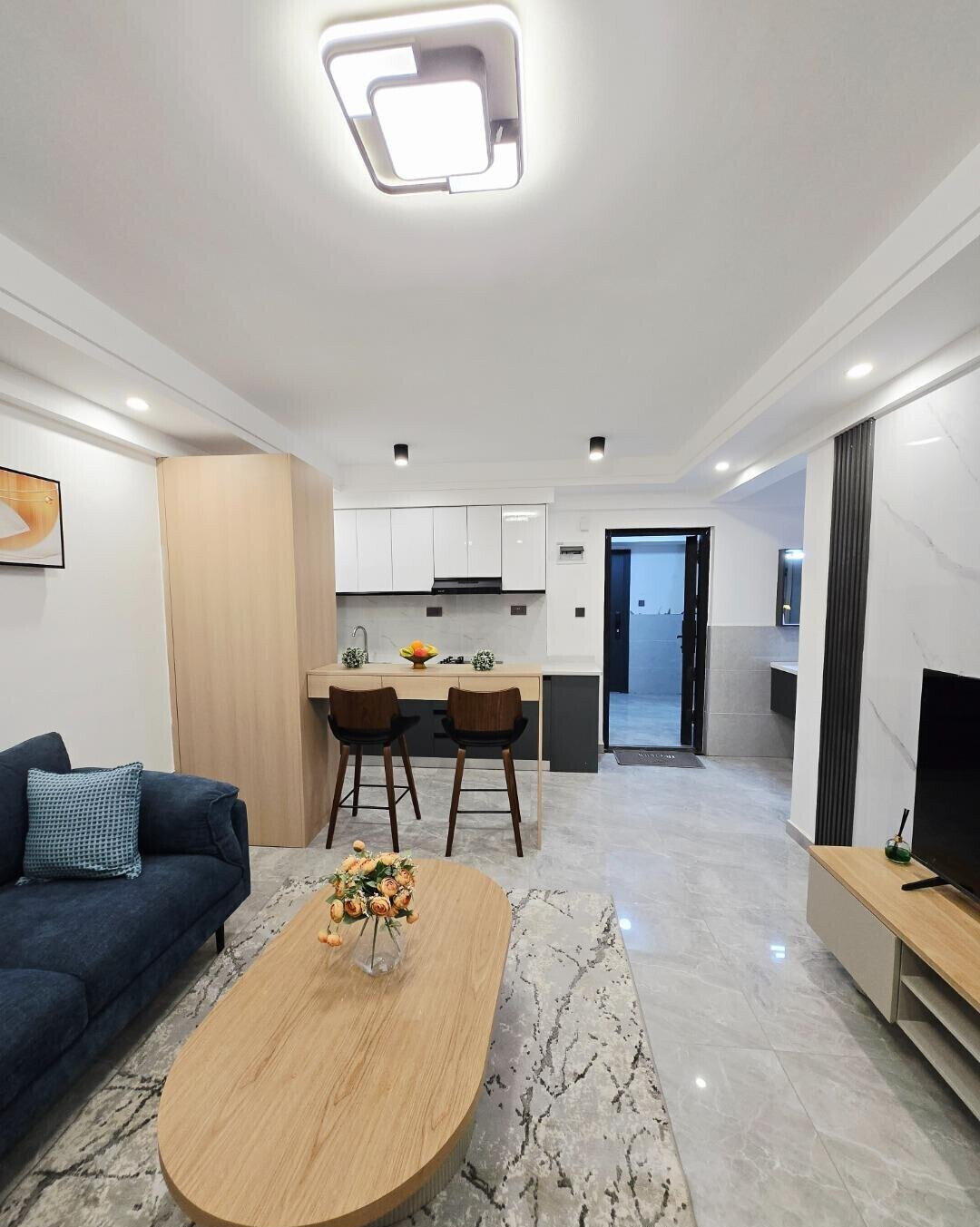 1BR in 20-Floor Tower with Open-Plan Kitchen - Valley Arcade