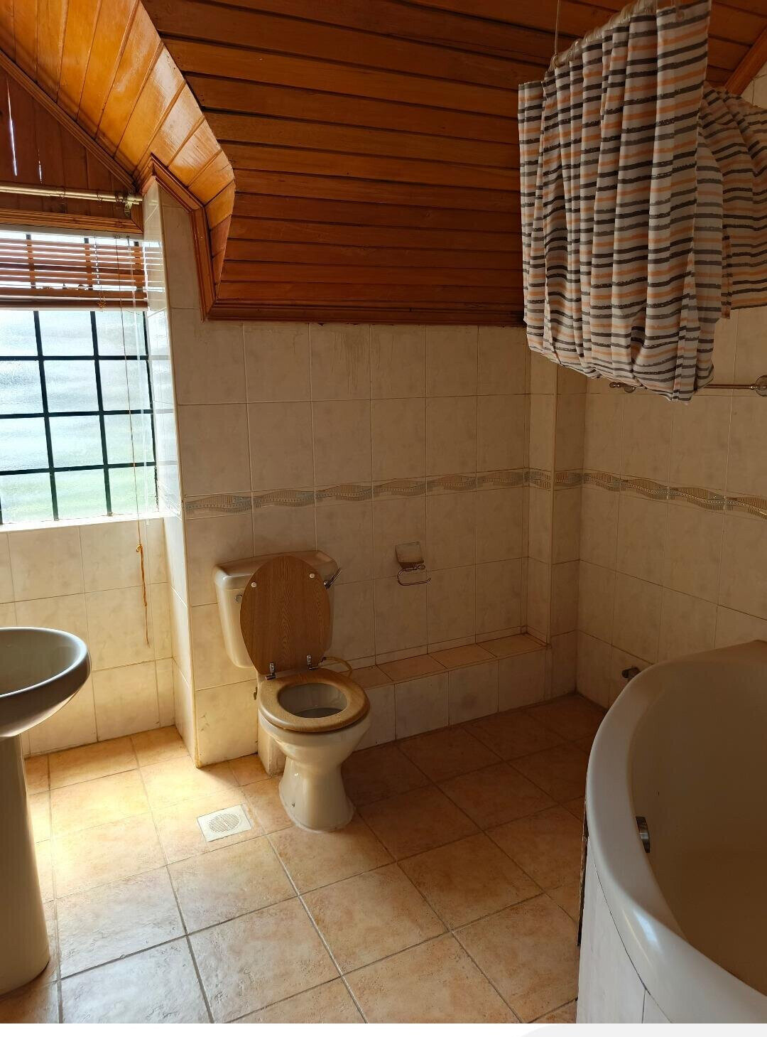 4-Ensuite Townhouse with Office & Pool - Lavington