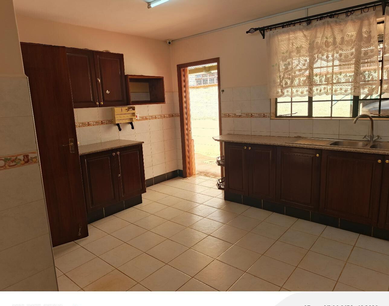 4-Ensuite Townhouse with Office & Pool - Lavington