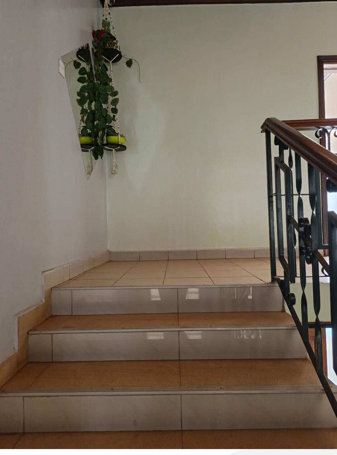 4-Ensuite Townhouse with Office & Pool - Lavington