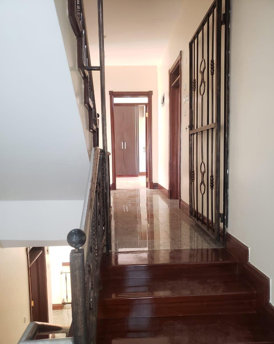 5BR Townhouse with Mature Garden & 24/7 Security - Westlands