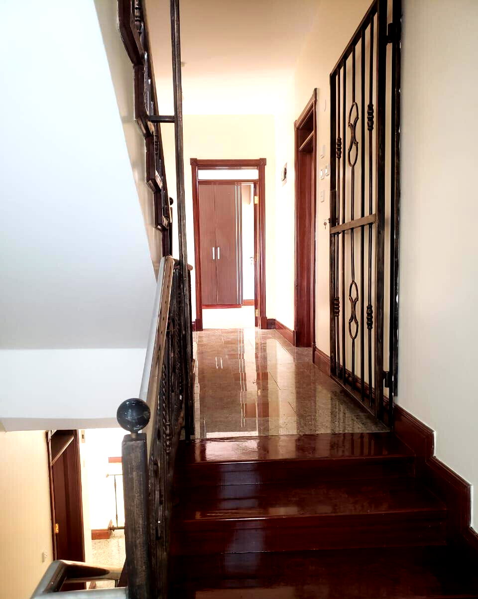 5BR Townhouse with Mature Garden & 24/7 Security - Westlands