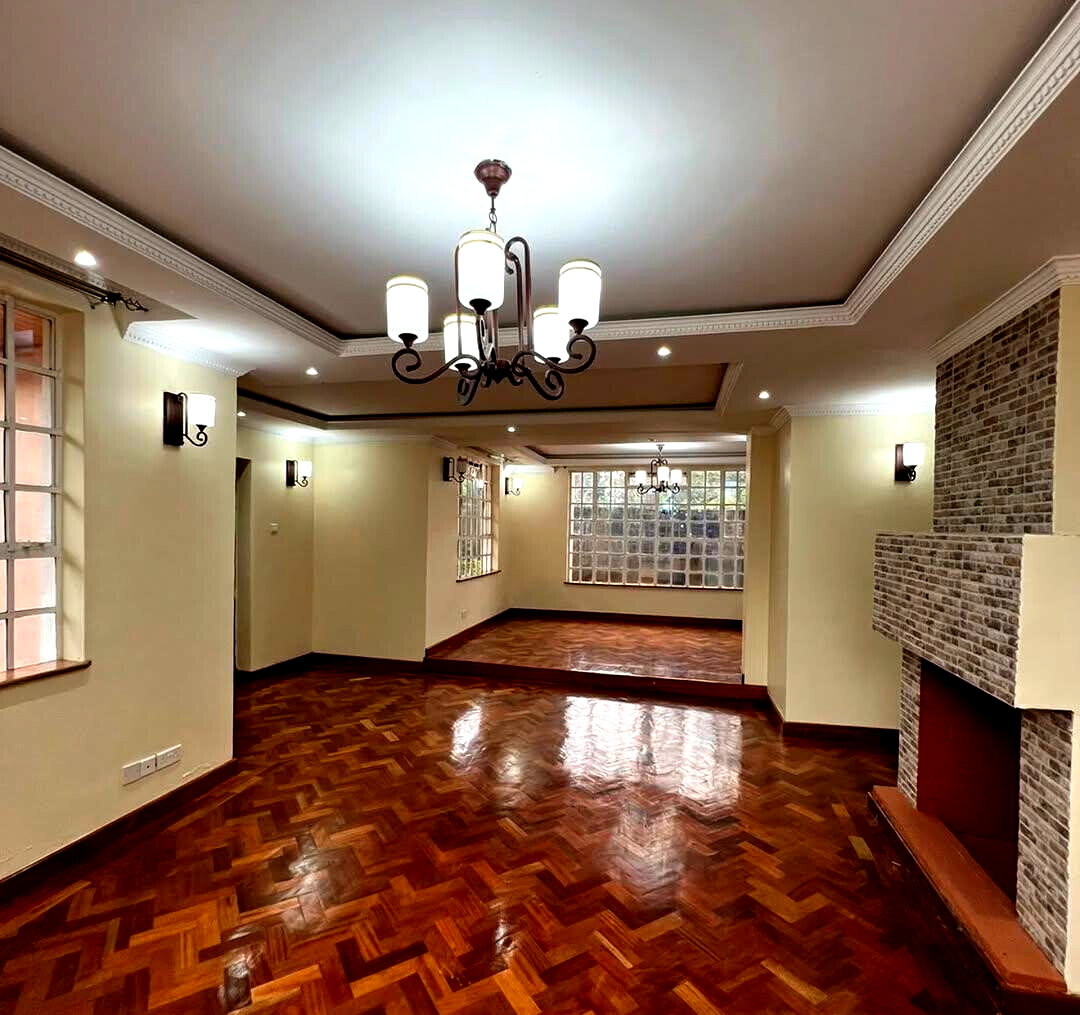 5-Ensuite Townhouse with Two TV Rooms & DSQ - Lavington