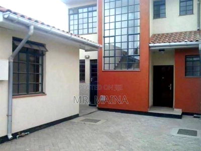 3bdrm Maisonette in Loneview Estate, Hotel 67 Area for sale - Image 3