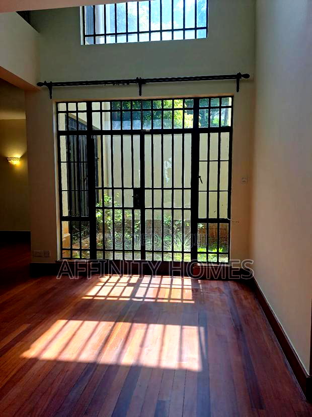 5bdrm House in Loiyangalani, Lavington for sale