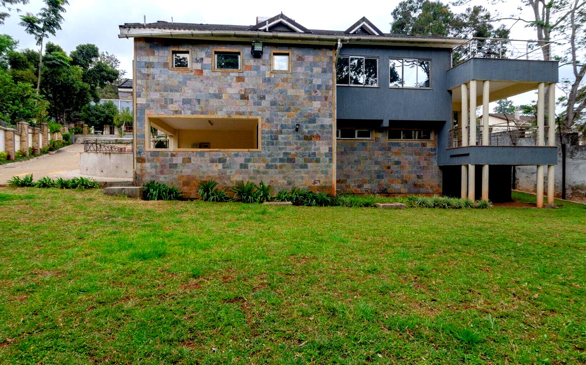 4 Ensuite Bedrooms, Guest Room & Pool - Parklands Townhouse