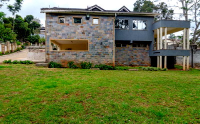 4 Ensuite Bedrooms, Guest Room & Pool - Parklands Townhouse
