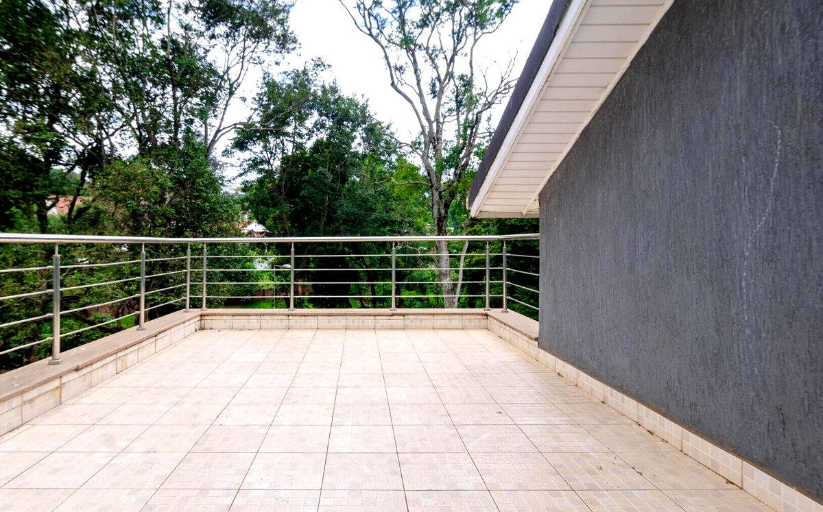 4 Ensuite Bedrooms, Guest Room & Pool - Parklands Townhouse