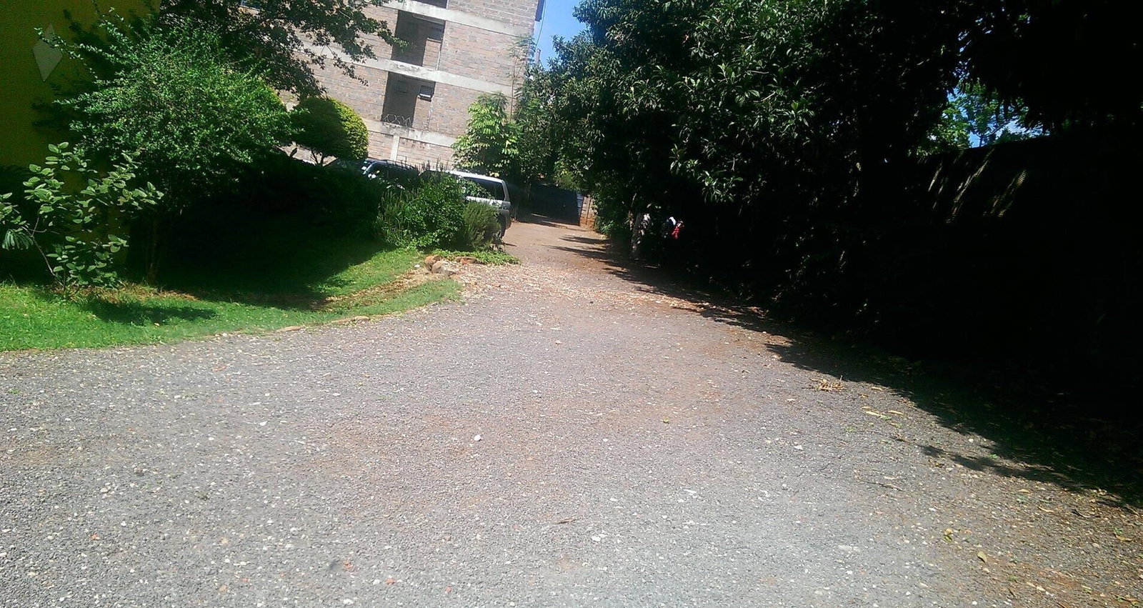 1 Acre Westlands Plot with Garden