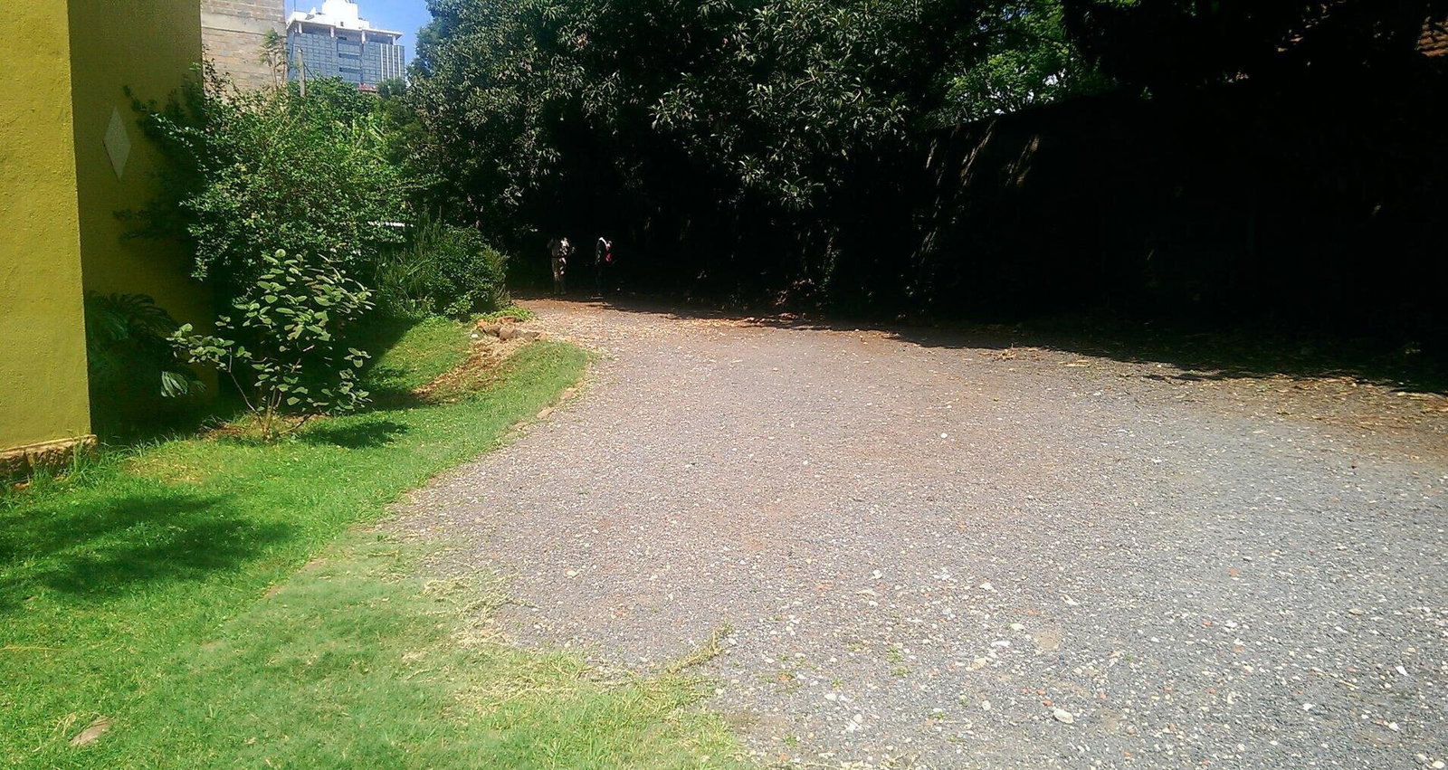 1 Acre Westlands Plot with Garden