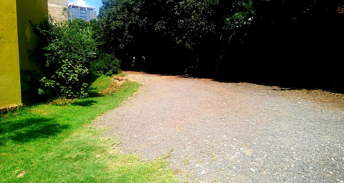 1 Acre Westlands Plot with Garden
