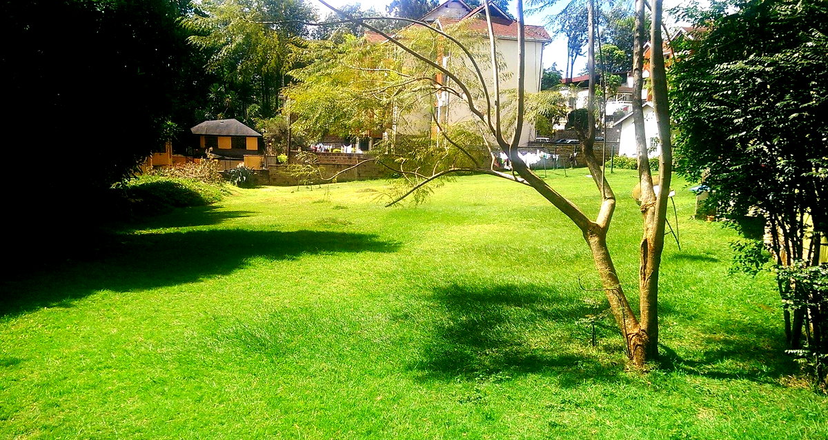 1 Acre Westlands Plot with Garden