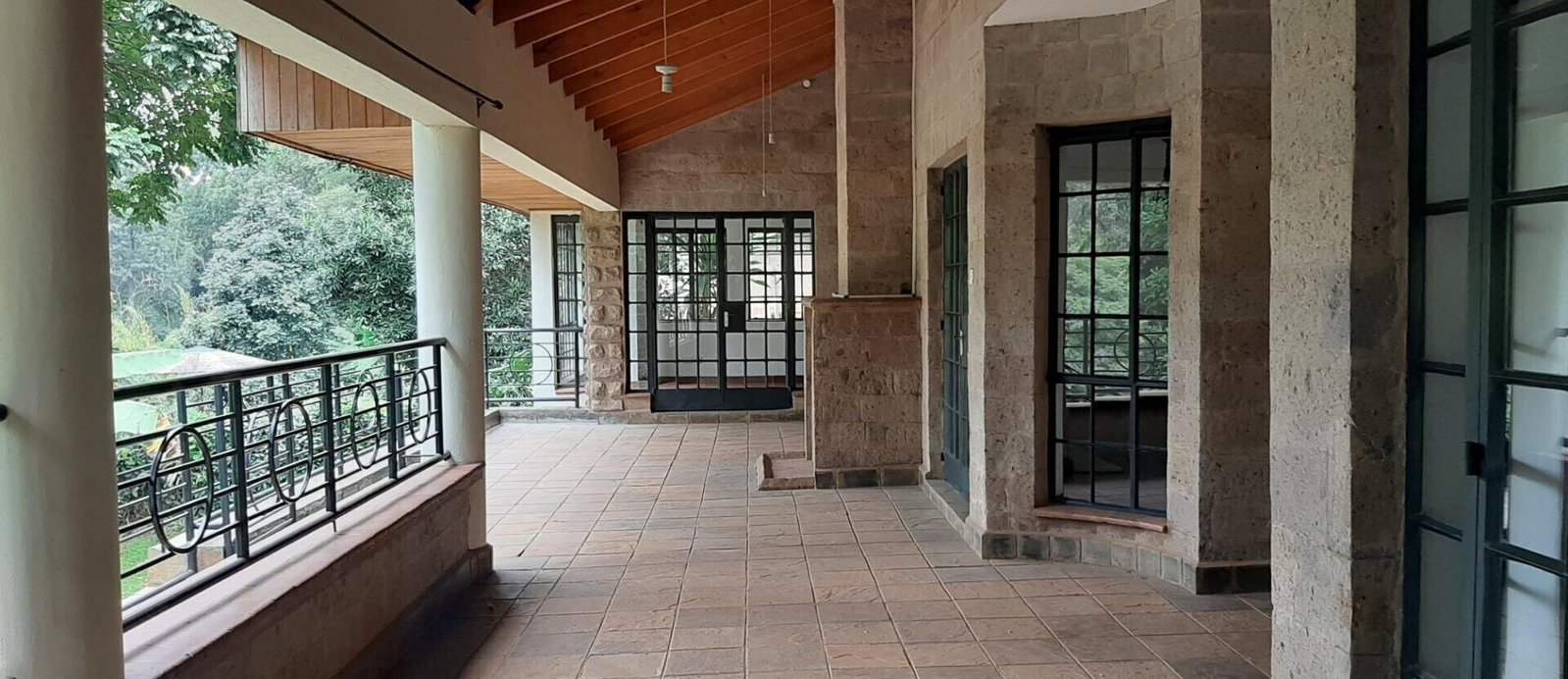 7-Bed Townhouse with River Frontage & Fireplace - Lower Kabete