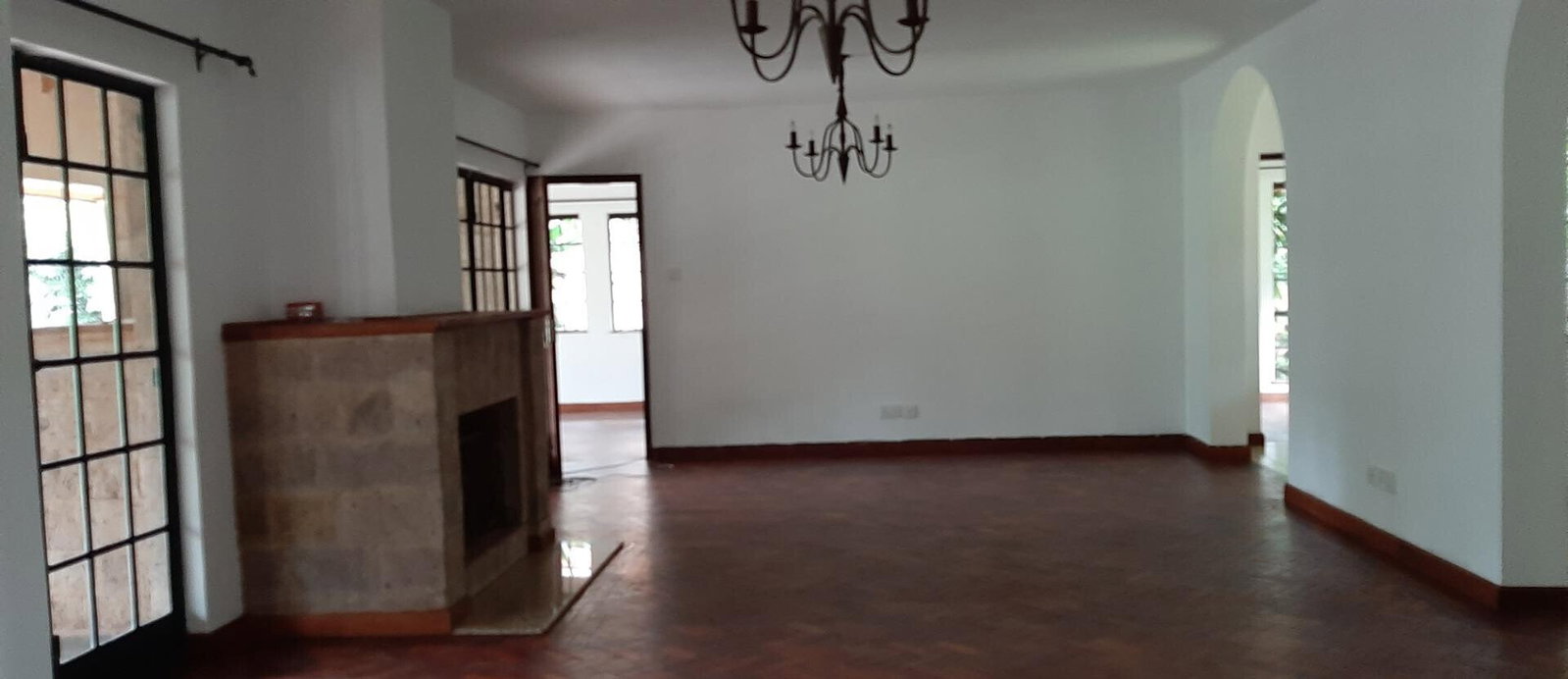 7-Bed Townhouse with River Frontage & Fireplace - Lower Kabete