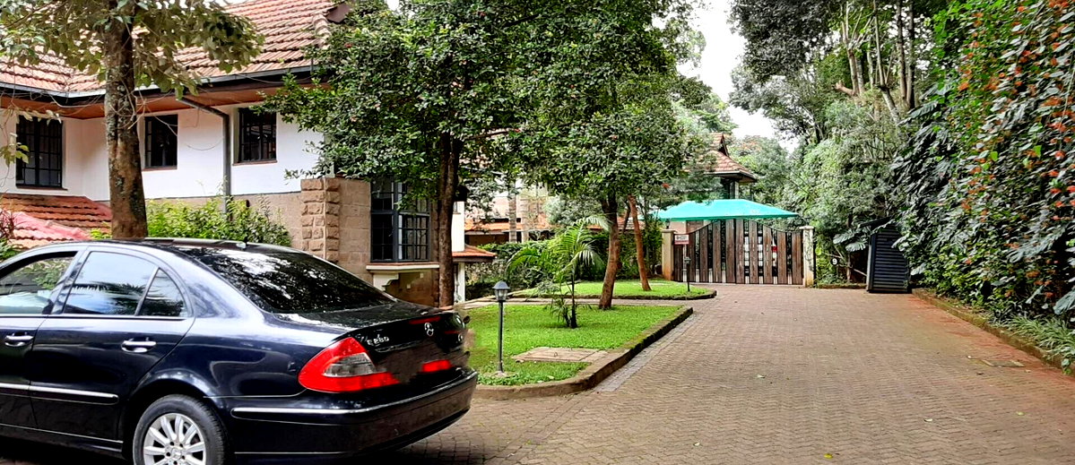 7-Bed Townhouse with River Frontage & Fireplace - Lower Kabete