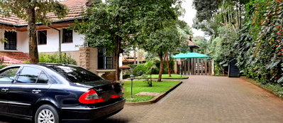 7-Bed Townhouse with River Frontage & Fireplace - Lower Kabete