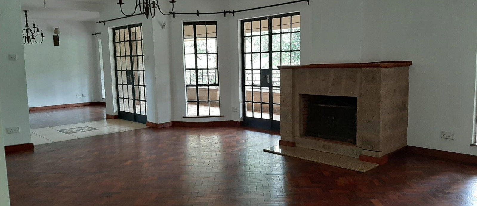 7-Bed Townhouse with River Frontage & Fireplace - Lower Kabete