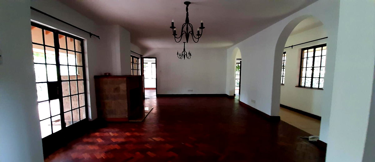 7-Bed Townhouse with River Frontage & Fireplace - Lower Kabete