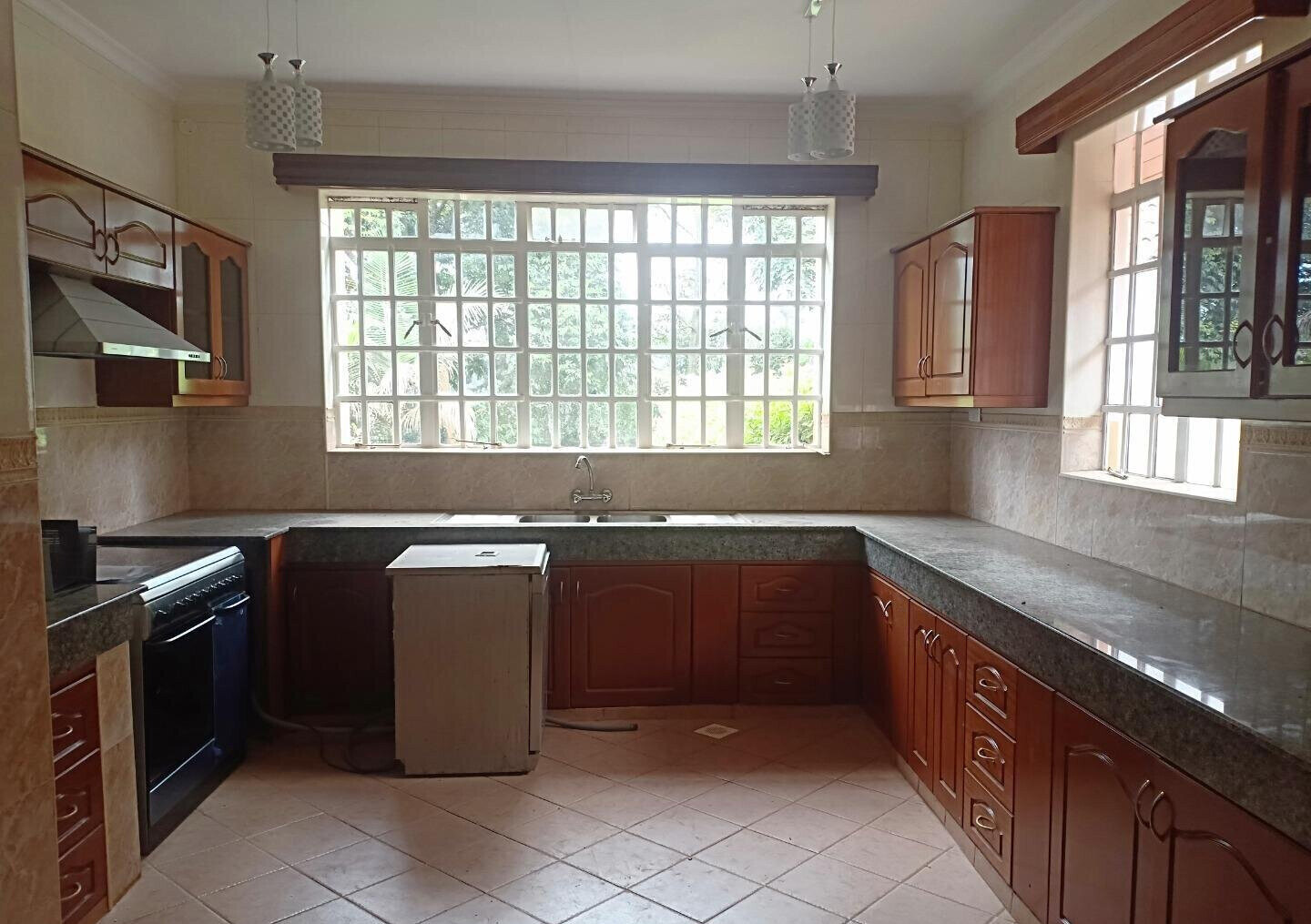 5BR Garden Home for KSh 350K