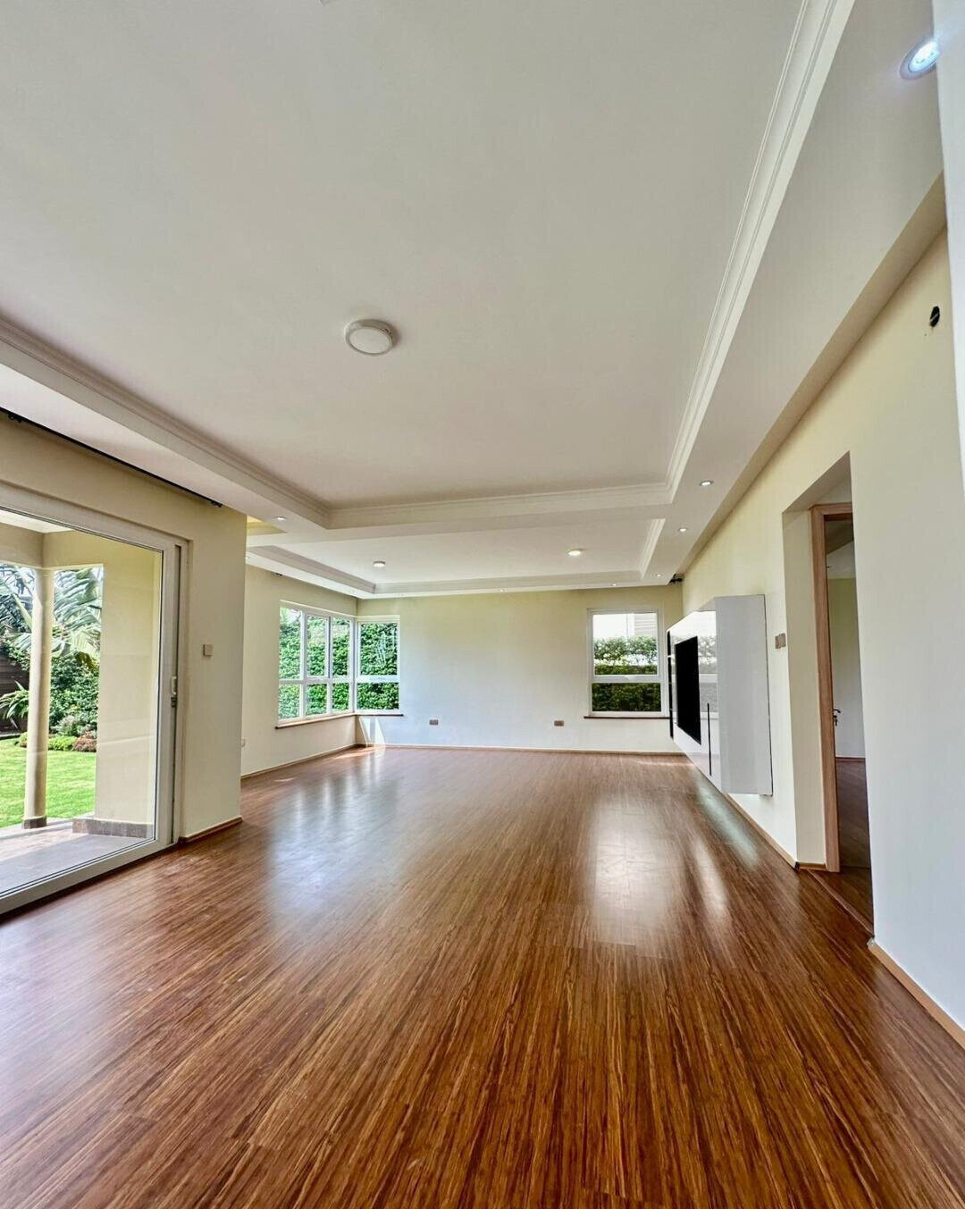 Gated 4BR Home with Garden