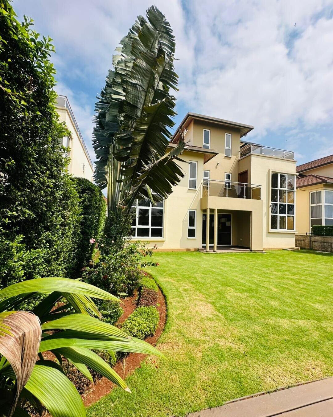 Gated 4BR Home with Garden