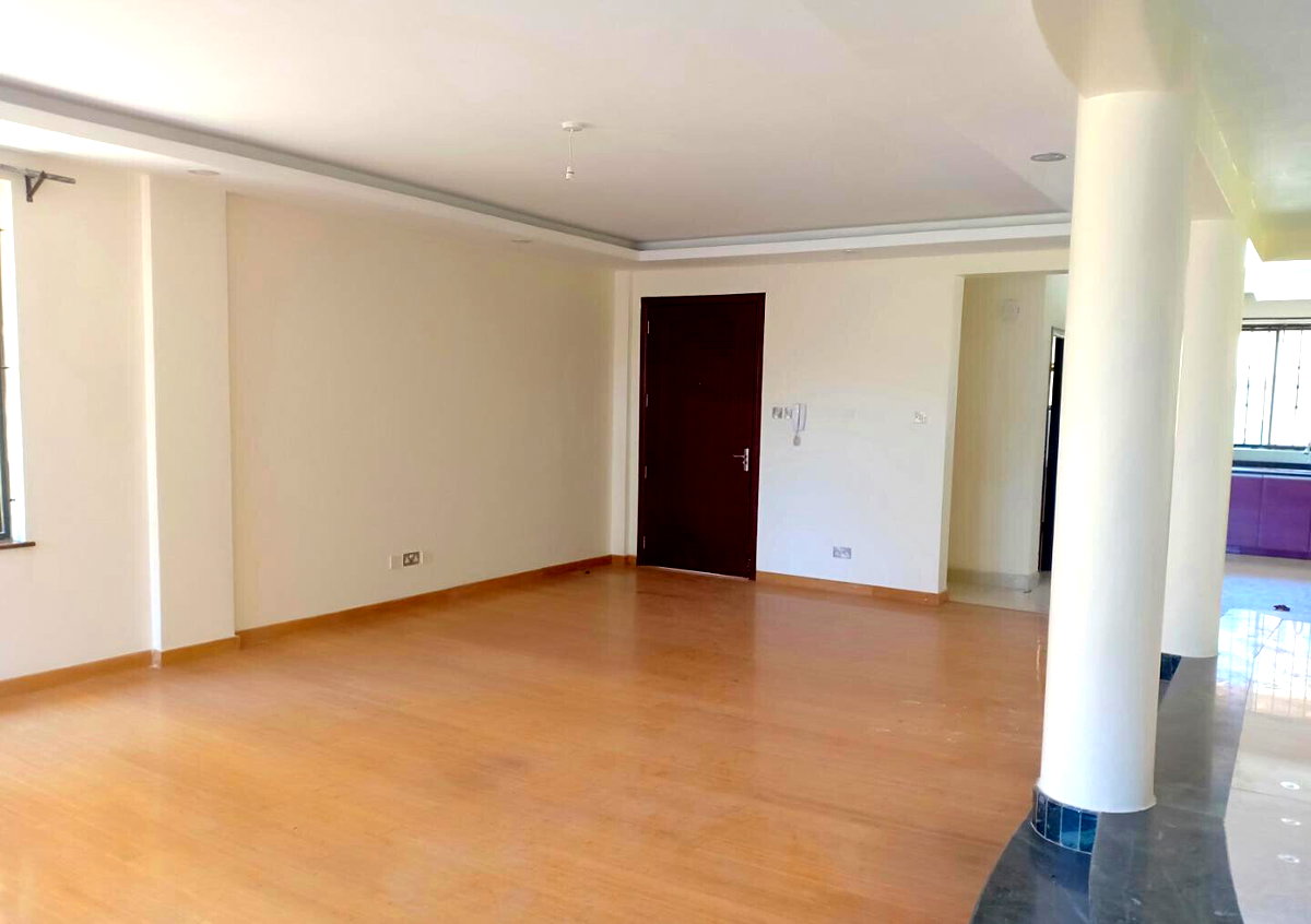 5-Ensuite Townhouse with Garden & Borehole - Westlands