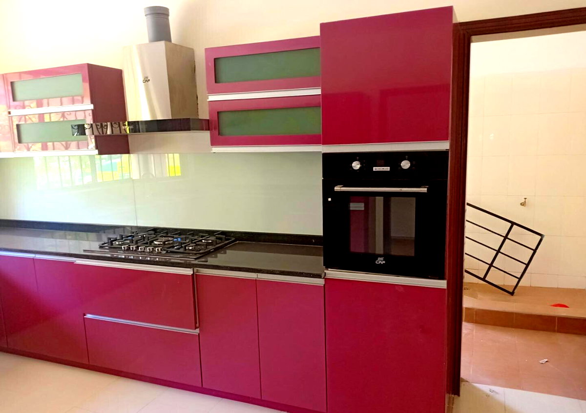 5-Ensuite Townhouse with Garden & Borehole - Westlands