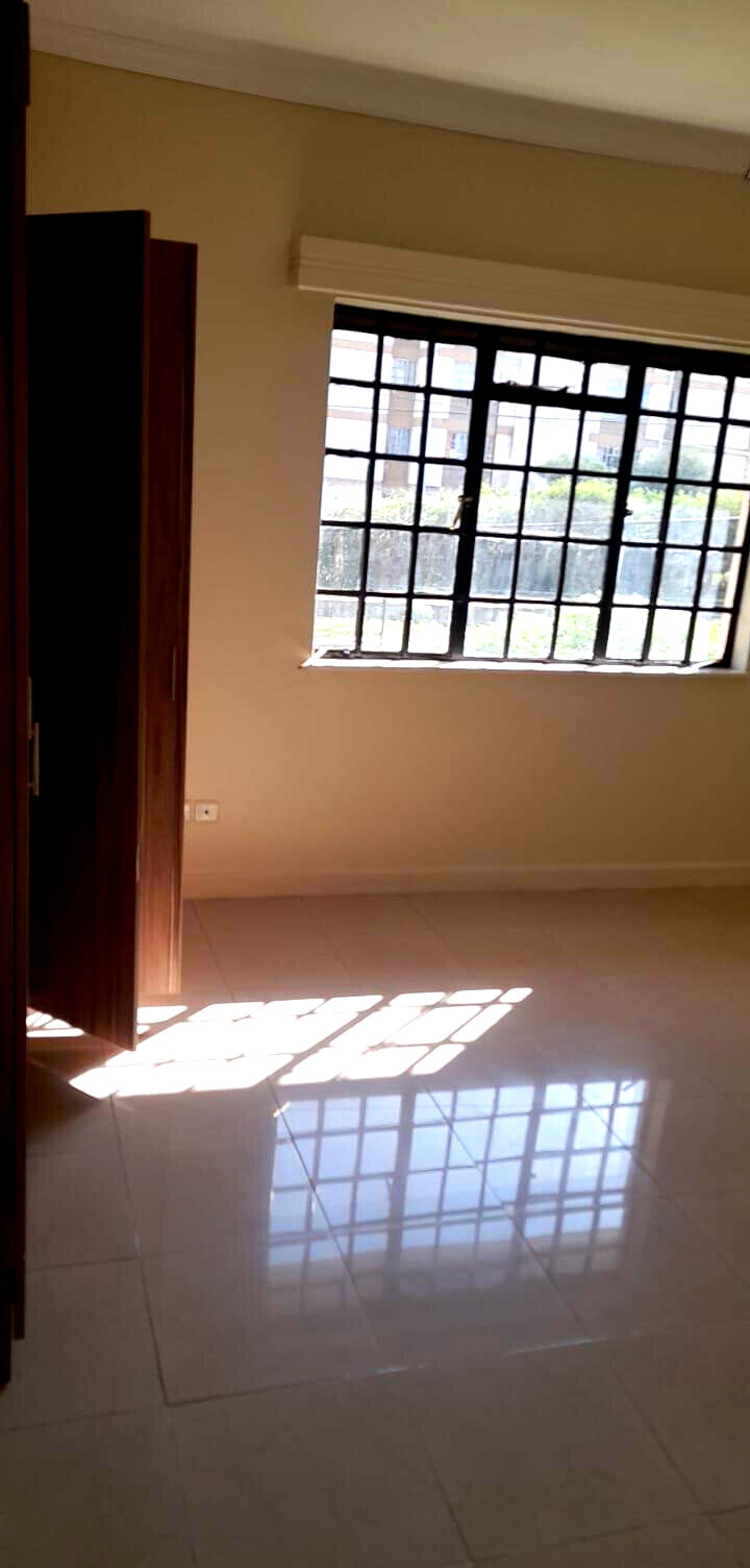 4BR Townhouse with Pool & DSQ – Phenom Estate, Langata