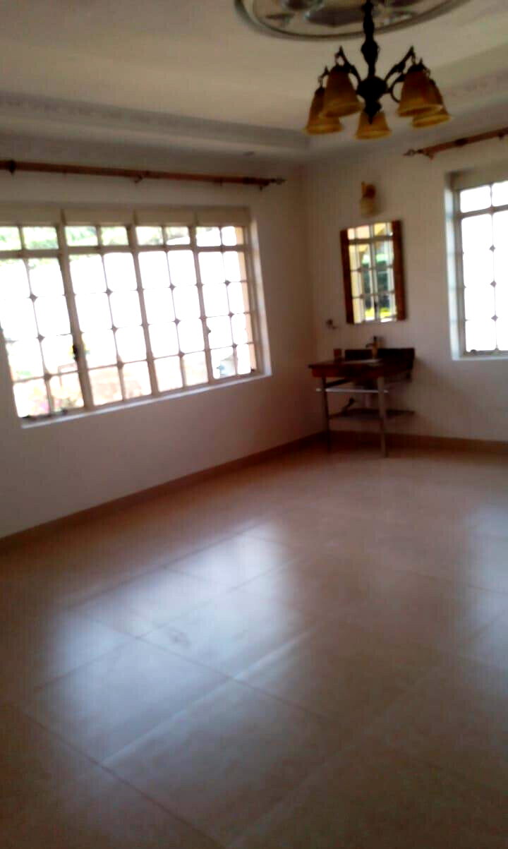 7-Bedroom Duplex Mansion with Guest House on Half-Acre - Runda