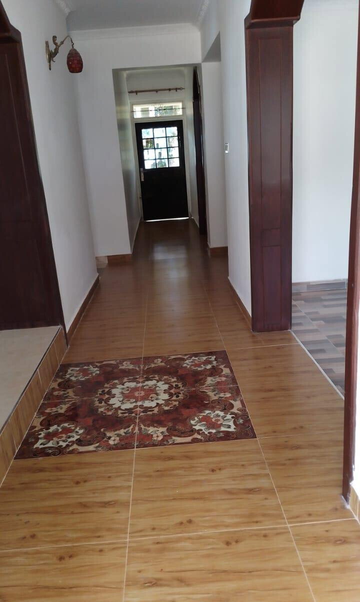 7-Bedroom Duplex Mansion with Guest House on Half-Acre - Runda