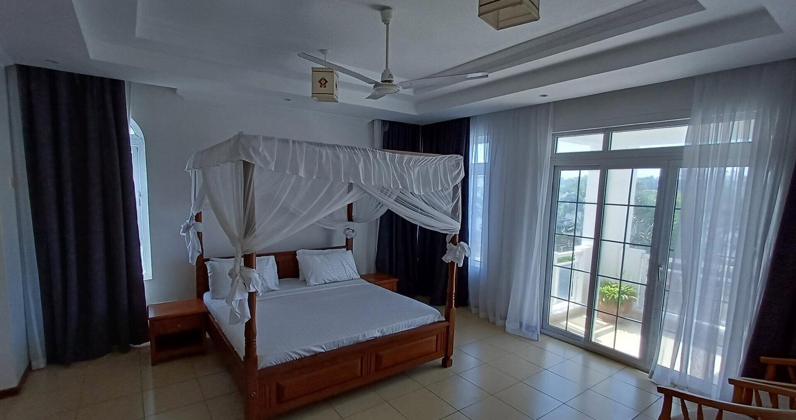 Fully Furnished 3BR with Private Beach Access - Nyali