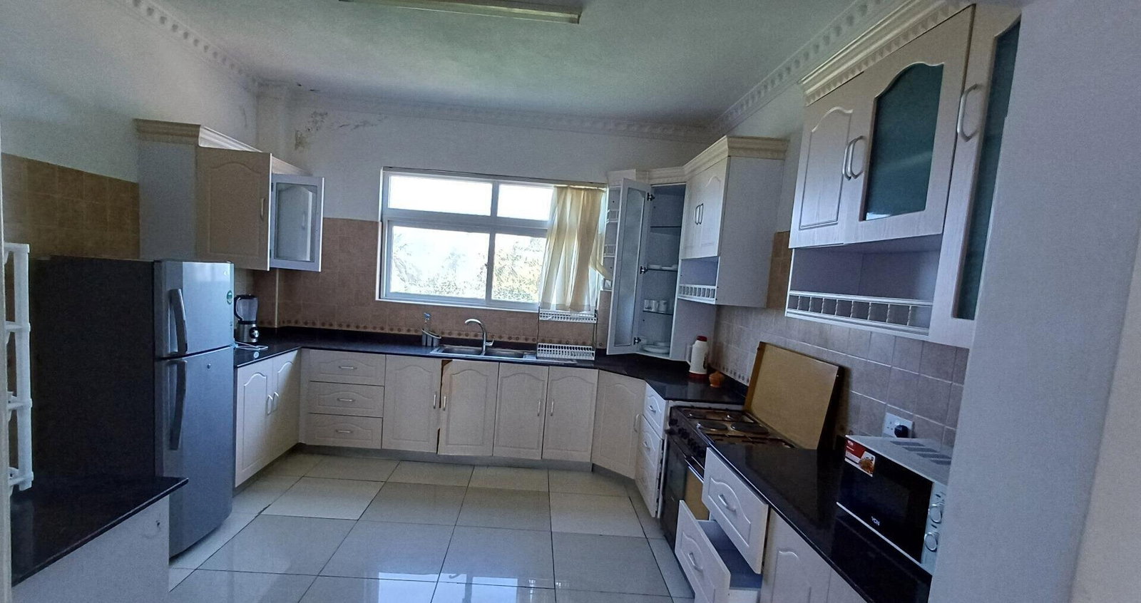 Fully Furnished 3BR with Private Beach Access - Nyali