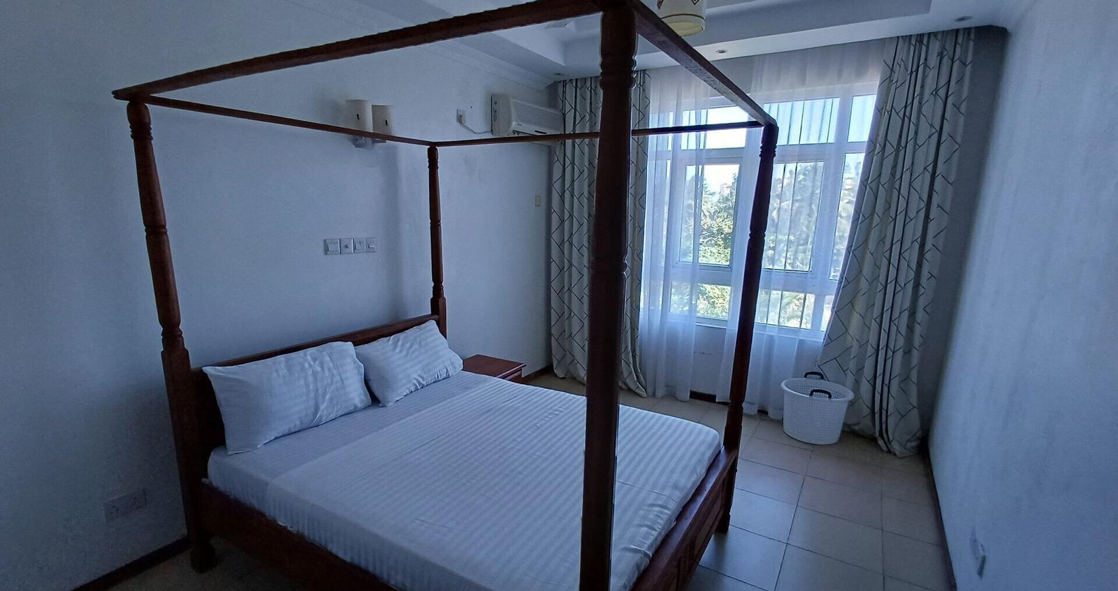 Fully Furnished 3BR with Private Beach Access - Nyali