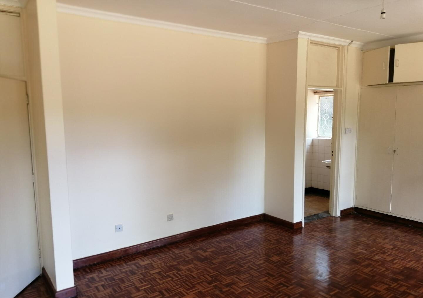 Half Acre 4BR Haven at KSh 280K