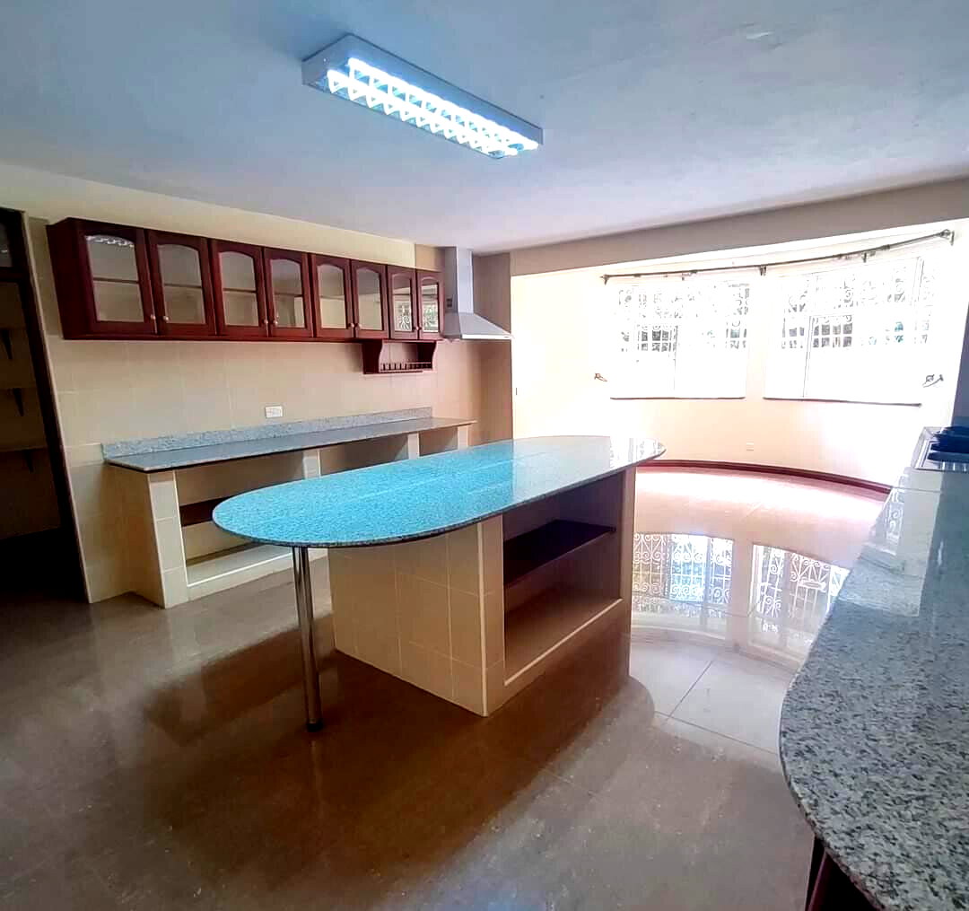 4-Ensuite Townhouse with DSQ & Basement on 0.57 Acre – Karen