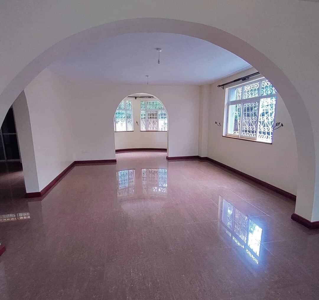 4-Ensuite Townhouse with DSQ & Basement on 0.57 Acre – Karen