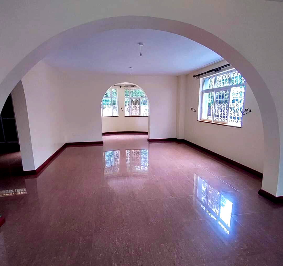 4-Ensuite Townhouse with DSQ & Basement on 0.57 Acre – Karen