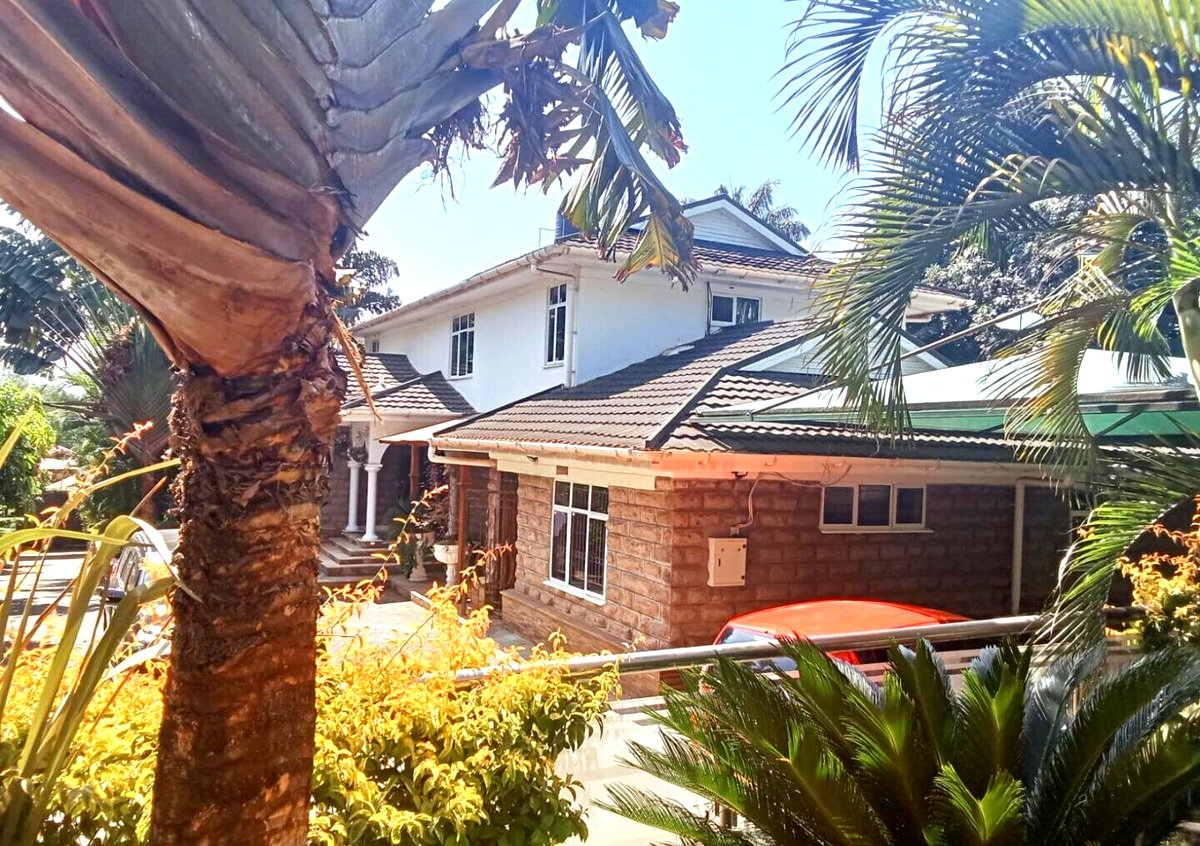 Spacious 4BR Home with Garden