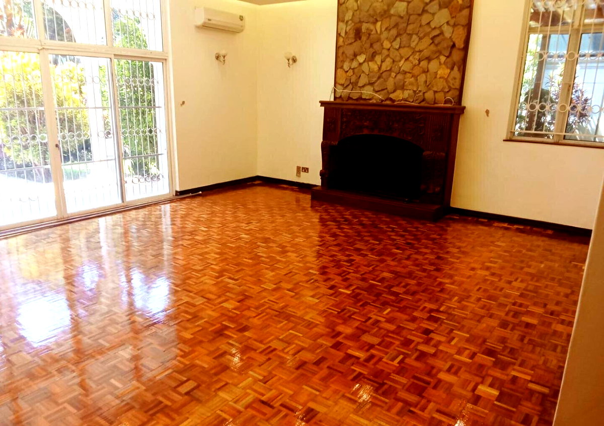 Spacious 4BR Home with Garden