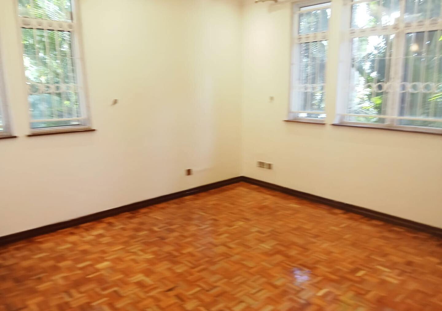 Spacious 4BR Home with Garden