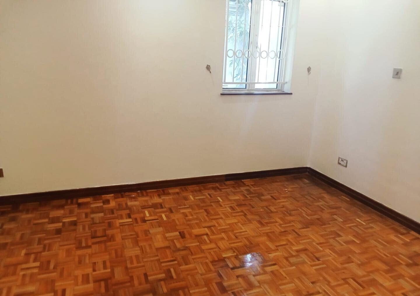 Spacious 4BR Home with Garden