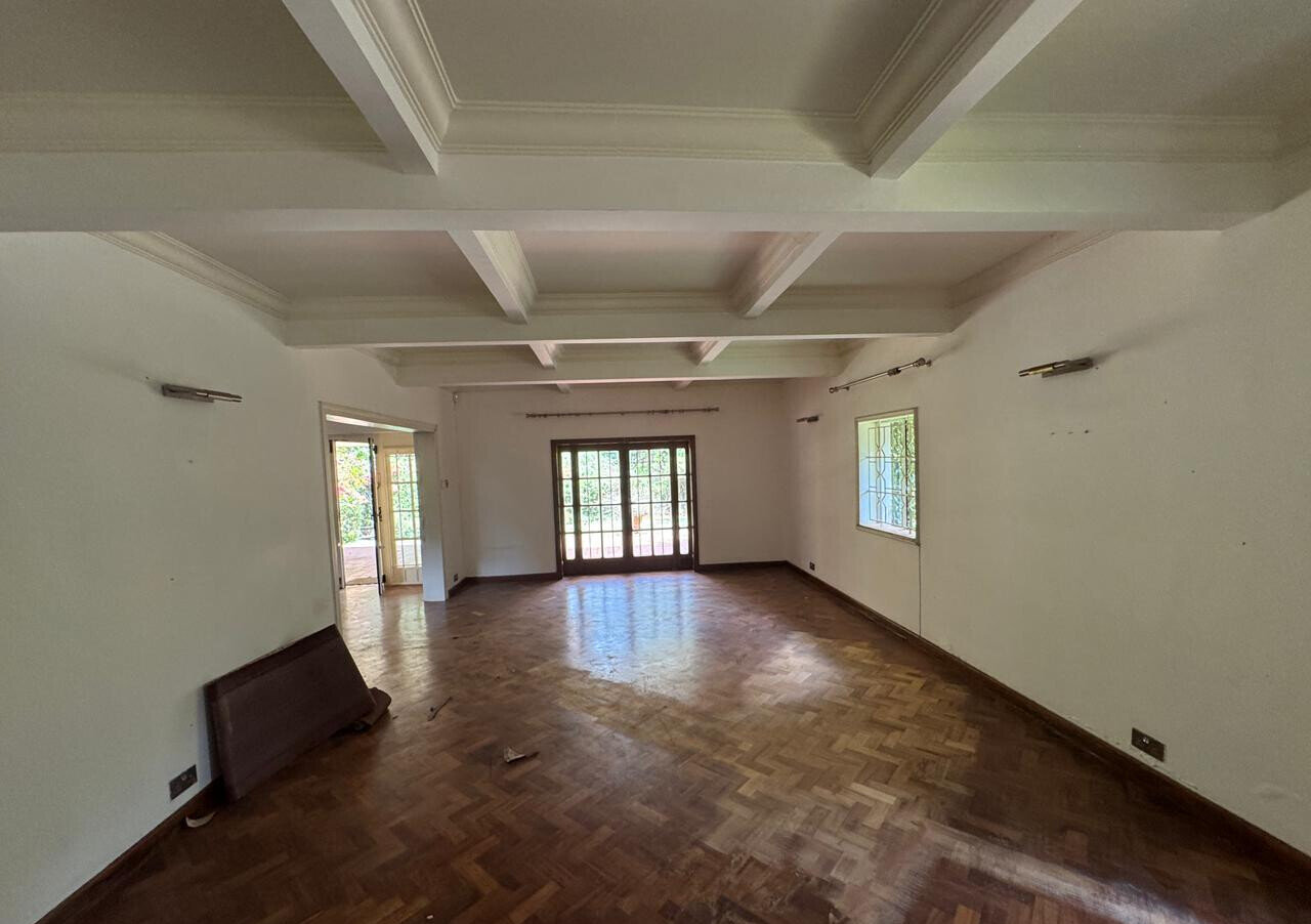5-Bed Muthaiga Home with 3 Staff Quarters & Light-Filled Living
