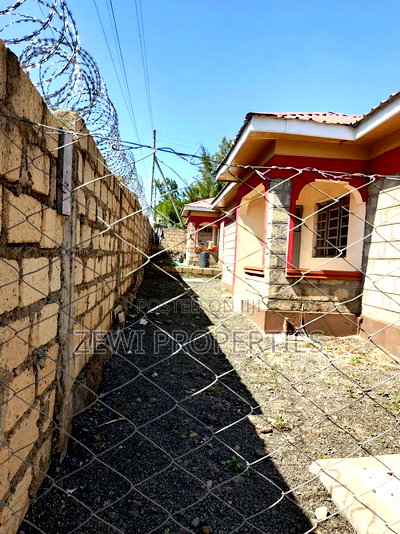 3bdrm Bungalow in Kiserian for sale - Image 17