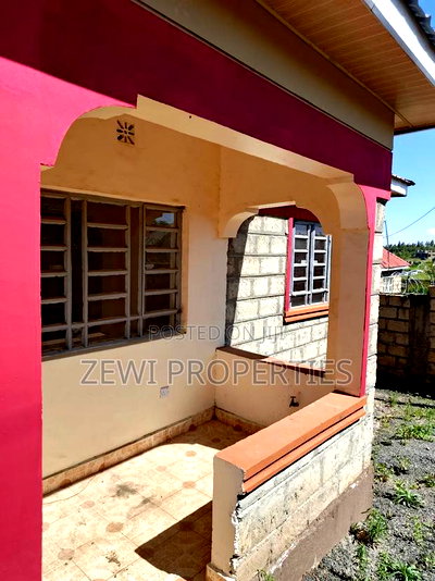 3bdrm Bungalow in Kiserian for sale - Image 3